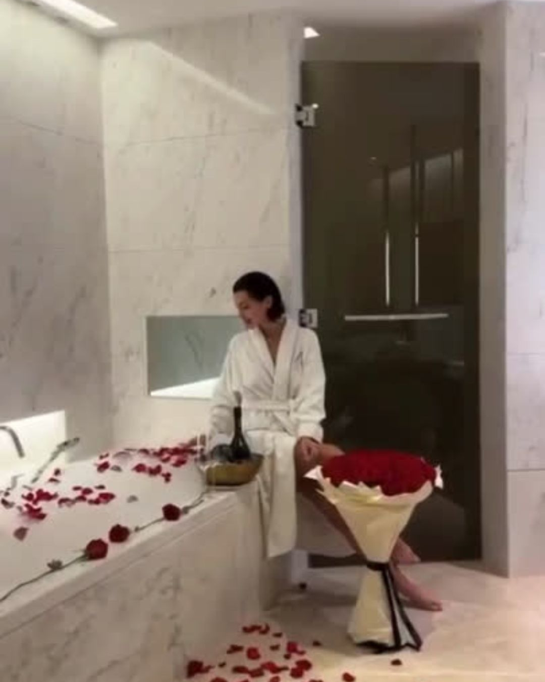 👑 Luxury Woman Reels Pack - 150 Reels